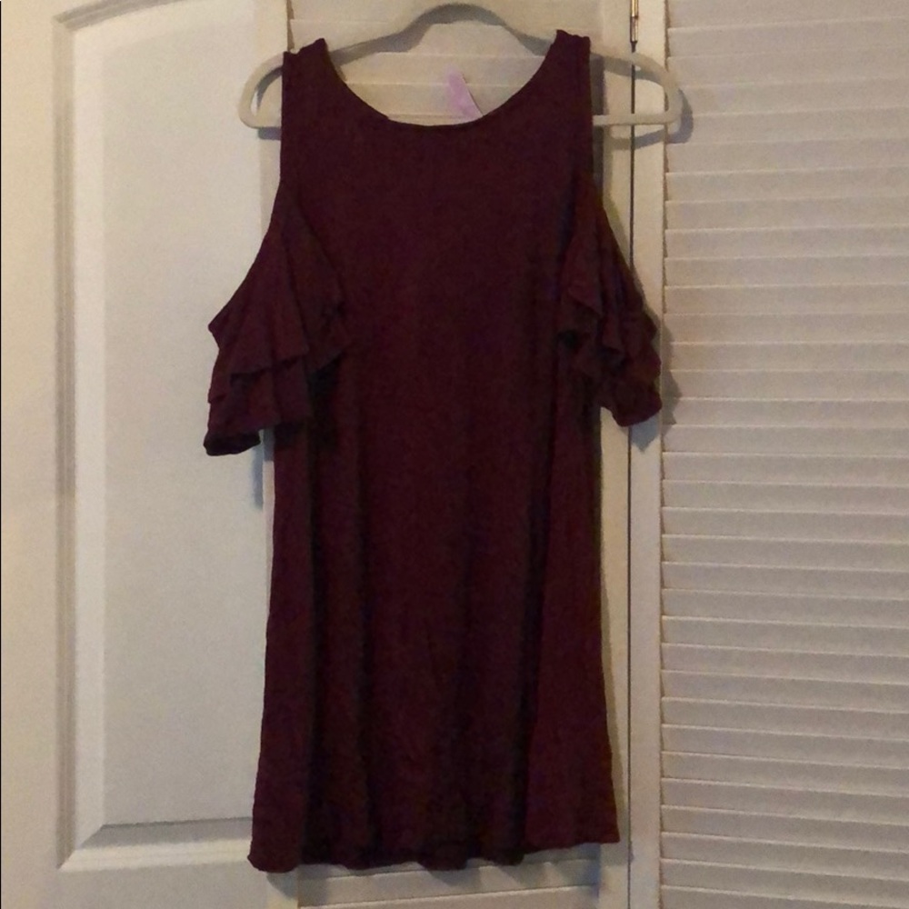 Very Cute Cold Shoulder Maroon Dress